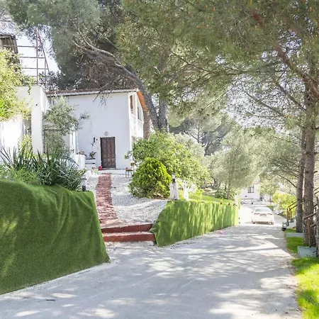 Seasons Park 亚洛瓦