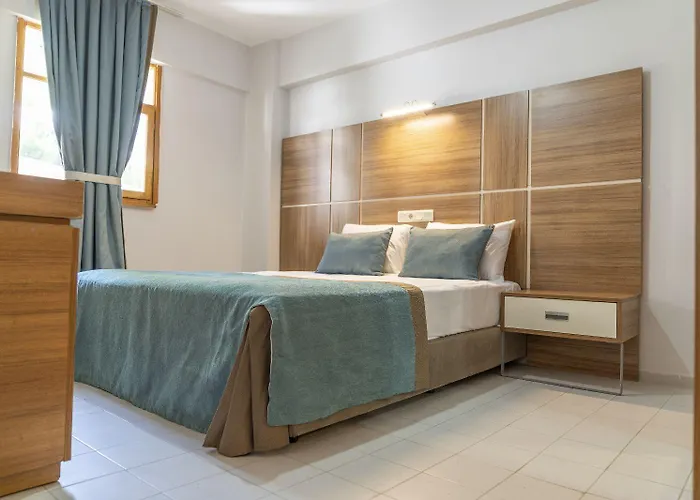 Seasons Park ヤロヴァ