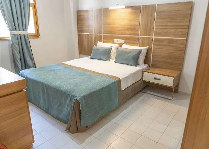 Seasons Park ヤロヴァ